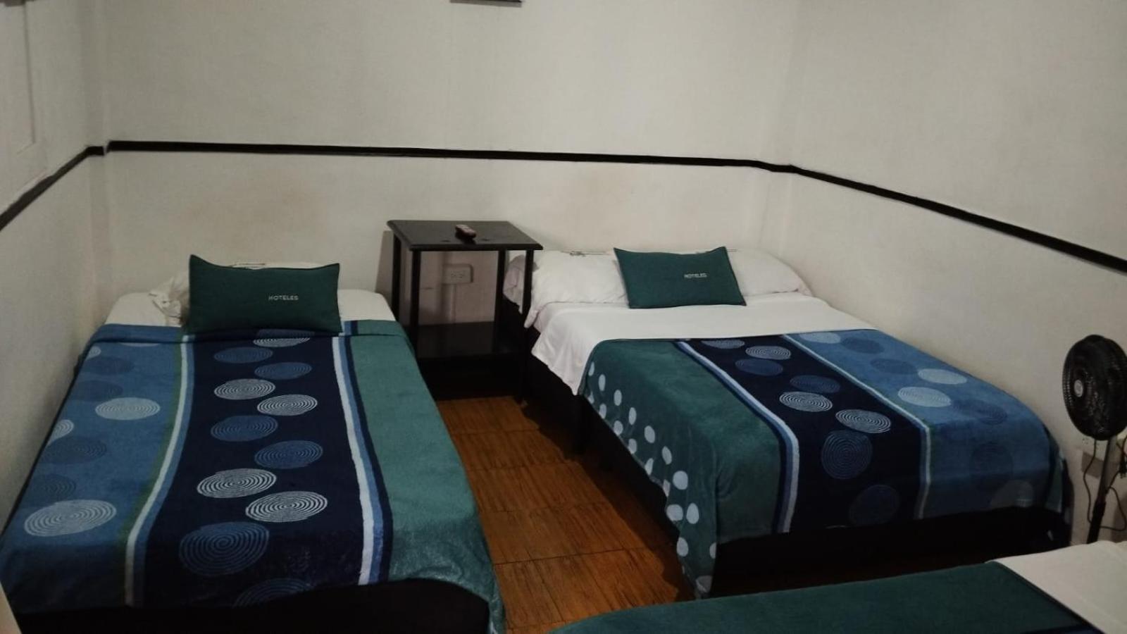 Hotel Colonial Armenia Esterno foto